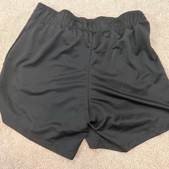 Nike Pro Loose Shorts (NWOT) - Picture 3 of 3